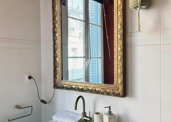 E Gambetta T3 Au Pied De L Avenue De Champagne Apartment