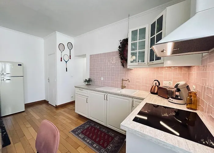 E Gambetta T3 Au Pied De L Avenue De Champagne Apartment *